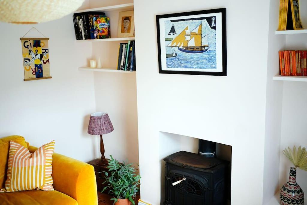 Northdene Cottage - Cosy Old Fisherman'S Cottage Two Mins From Sea - Free Parking - Wood Burning Stove - Roll Top Bath - Dog Friendly Deal Exterior foto